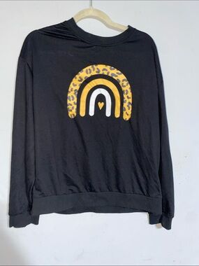 SHEIN Black Pullover Sweatshirt with Graphic Accent